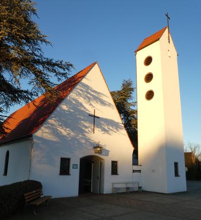 Evangelische Kirche Dinklage mit Glockenturm